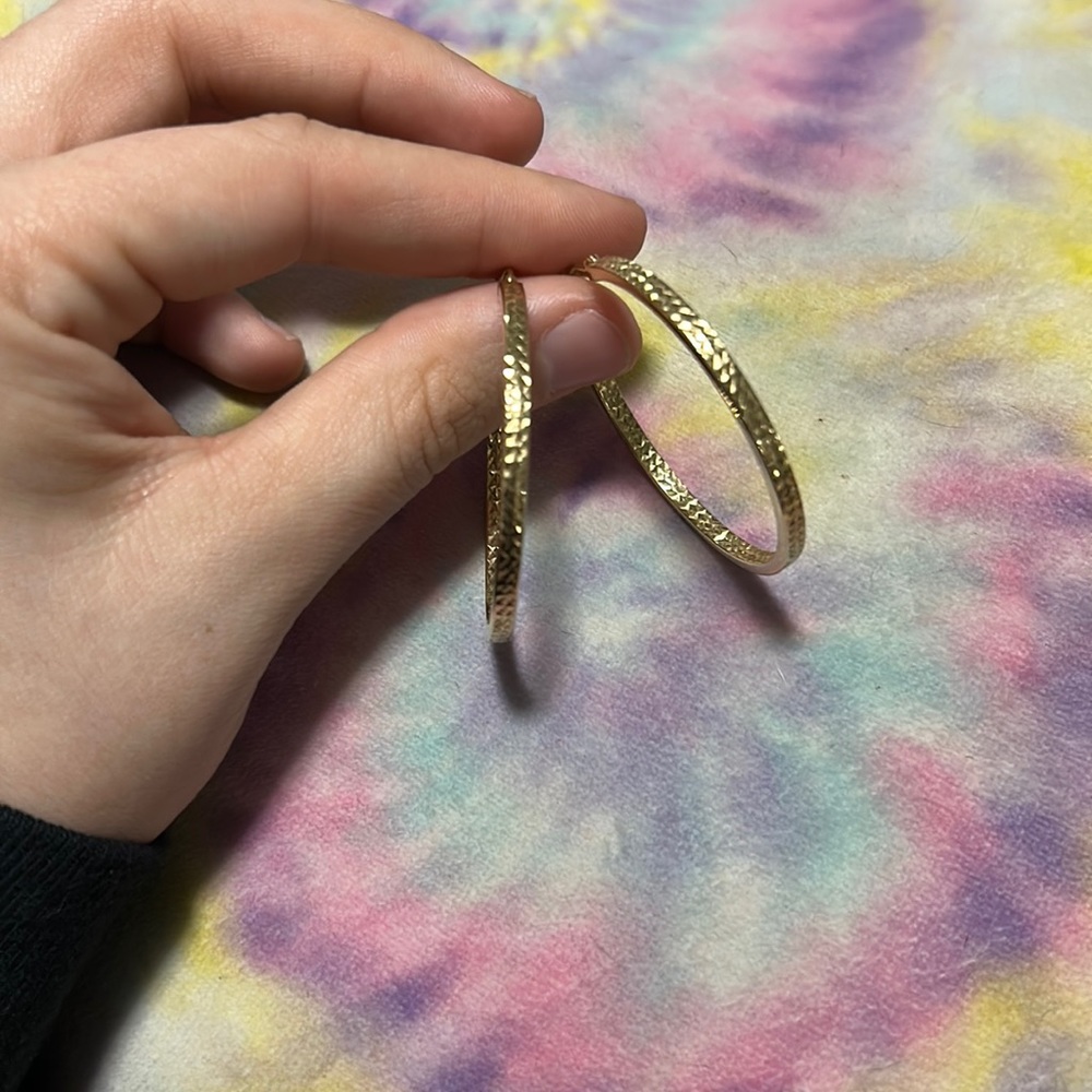 14K Yellow Gold Hollow Hoop Earrings